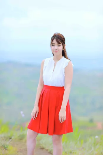 グラドル本郷杏、恥じらいの「演技」に注目