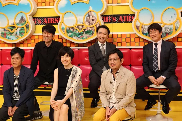 【写真を見る】小島慶子(写真前列中央)、やくみつる(同右)ら「名門大秀才チーム」の実力は？