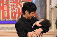 西島秀俊、反則級!?の貴重なデレデレ顔を連発!