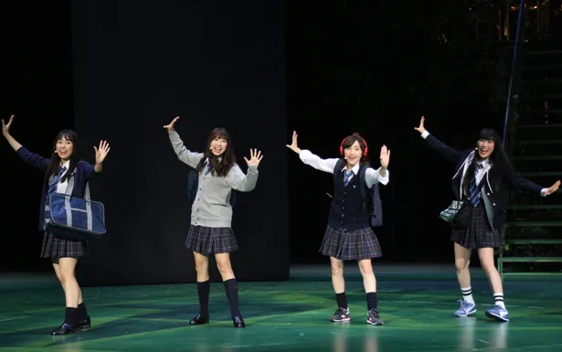 高校でダンス部に所属しているアヤカ、シオリ、カナコ、レニ(写真左から)は、翌日にダンス大会の決勝を控えていたが…
