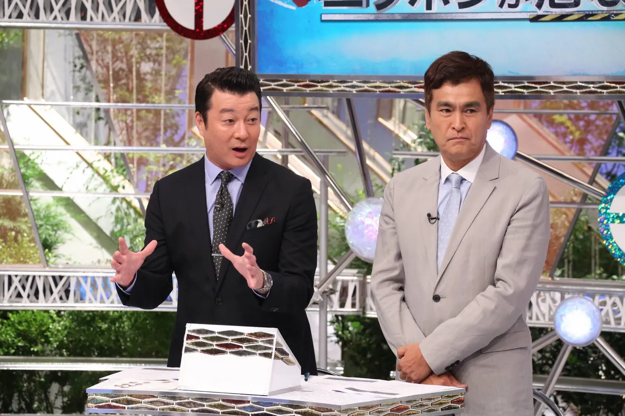 MCを務める(左から)加藤浩次、石原良純
