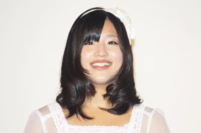 大人の笑顔を披露し大歓声を浴びたAKB48・仲川遥香