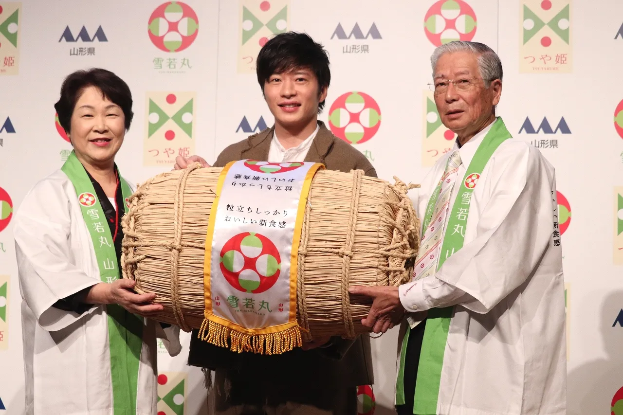 田中圭が都内で開催された山形県産米「雪若丸(ゆきわかまる)」 のデビューCM発表会に出席