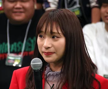 左伴彩佳が念願の?ディナーショーを開催! チーム8のコメディエンヌが見せた涙の理由とは?