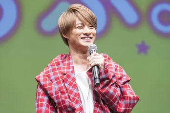 こじらせ男子を演じた平野紫耀、「ただ今僕は腰痛でして、腰痛をこじらせてるんです！」と爆笑あいさつ