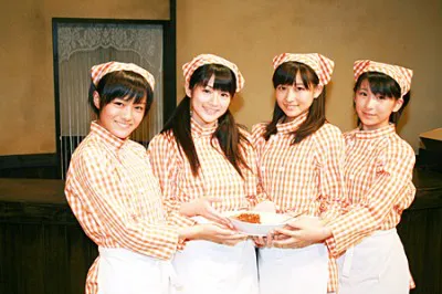 舞台初主演に臨むスマイレージの小川紗季、前田憂佳、和田彩花、福田花音（写真左から）