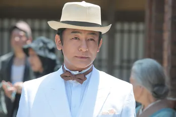 萬平を追い込んだ“ヒール役”片岡愛之助「加地谷には全く共感できないですね(笑)」<まんぷく>