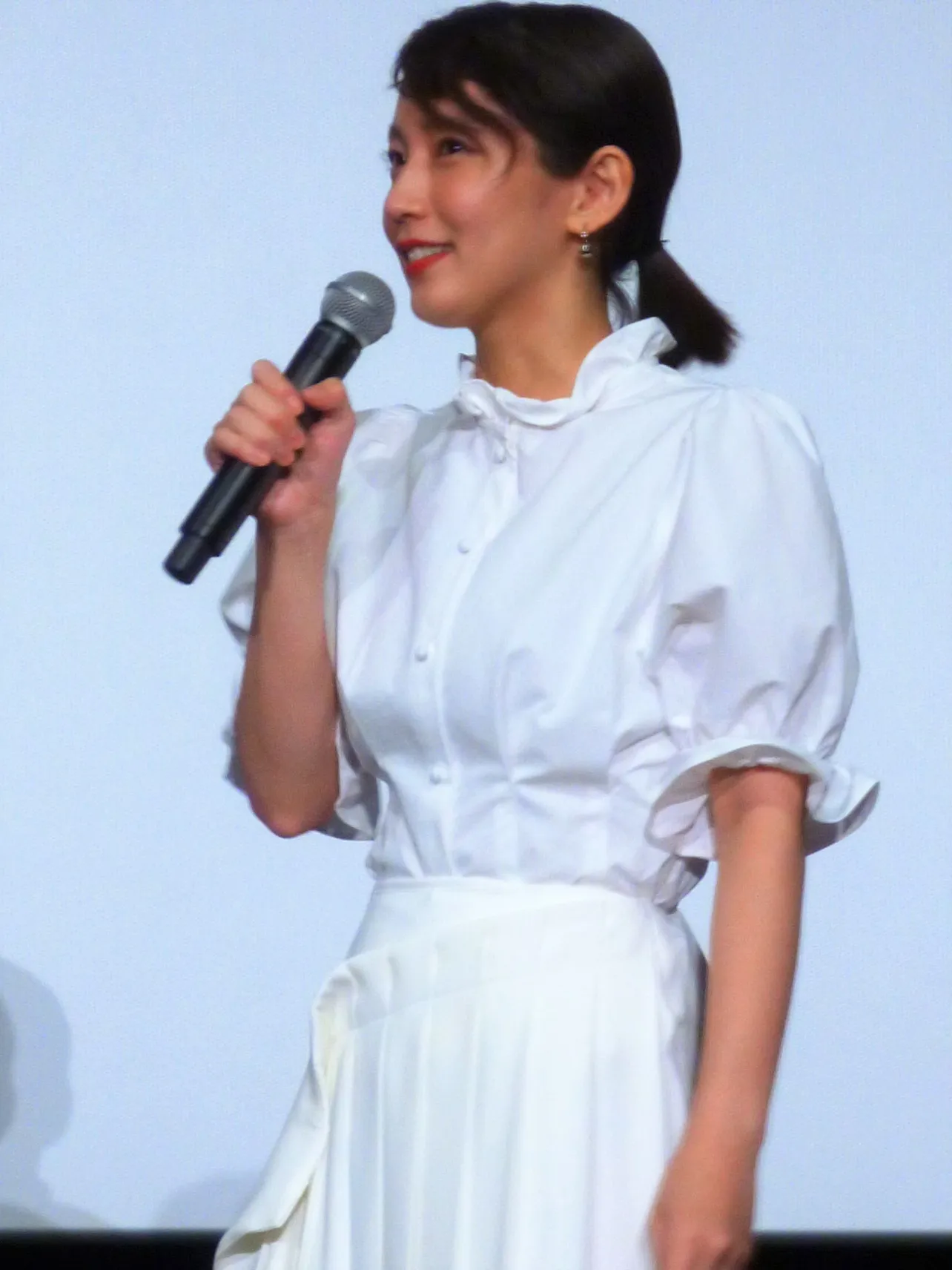 【写真を見る】吉岡里帆「あんなに練習したのに、こんなに声って震えるんだ」緊張のあまり涙目にも…