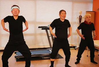 ビートたけし考案!ギャグ・コマネチを取り入れた体操が完成「呼吸法を意識して、いい姿勢に」