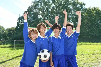 キンプリ高橋＆神宮寺＆岩橋“部活コメディー”クランクアップ！ SixTONES森本とビッグスマイル！