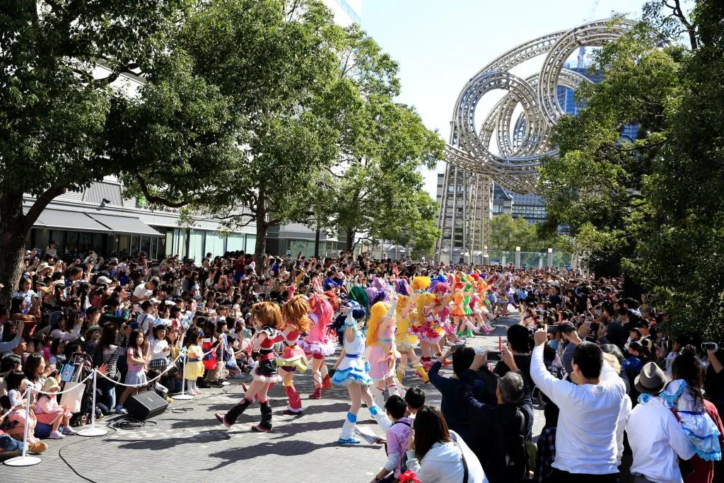 【写真を見る】史上初の光景！ プリキュアたちのパレードに横浜が揺れた!!