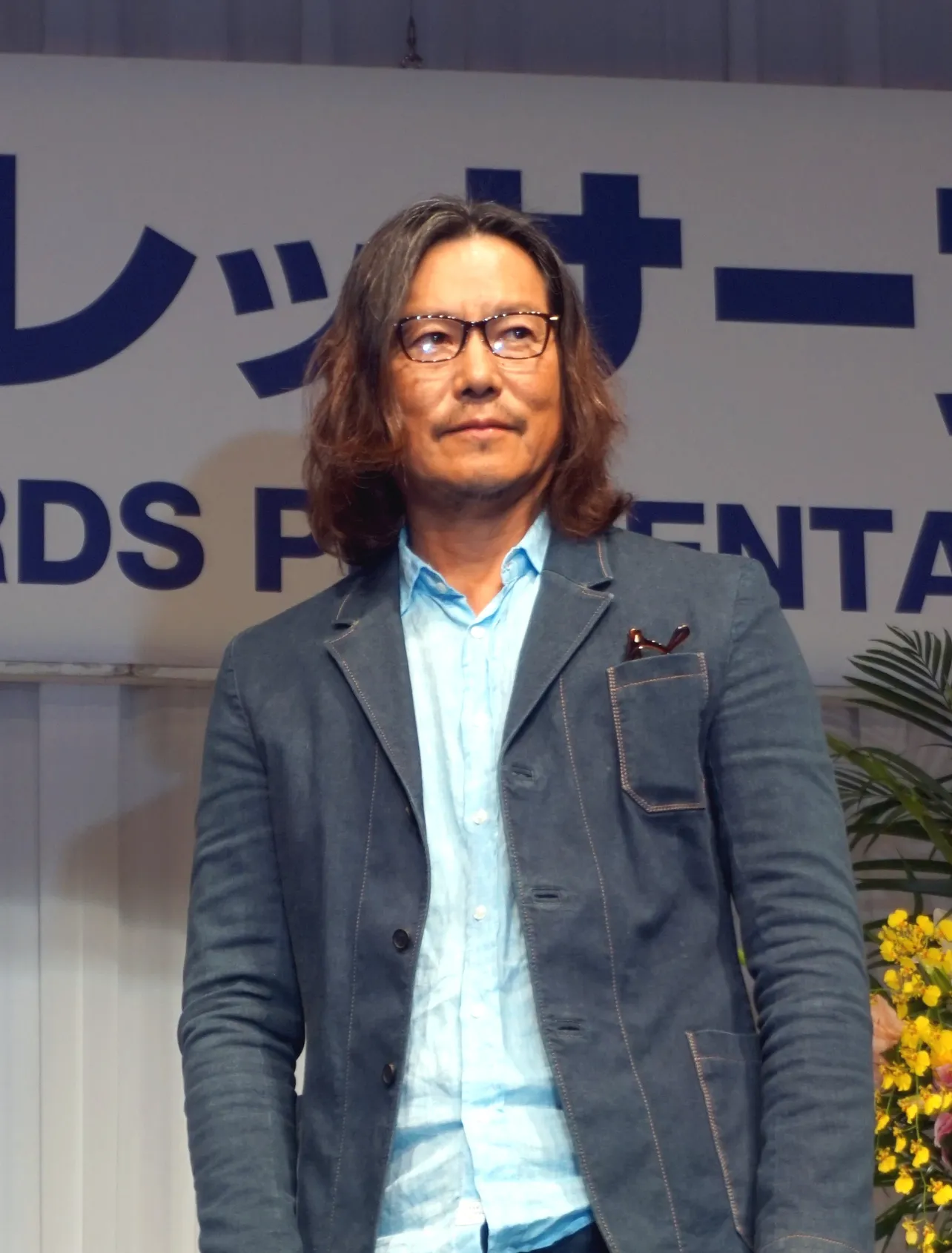 「第31回 日本 メガネ ベスト ドレッサー賞」を受賞した豊川悦司
