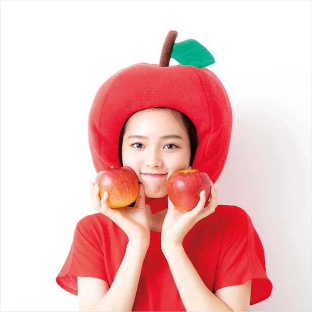 【写真を見る】秋田汐梨が「一番の見どころ」とお薦めする“しおりんご”とは？