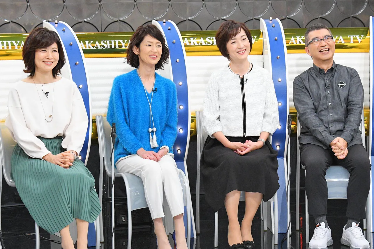 左から松井愛アナ、武川智美アナ、古川圭子アナ、亀井希生アナ