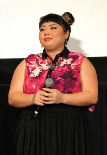 渡辺直美、“両手にイケメン”岡田&山崎との3SHOTに反響殺到!「3人とも麗しい…!!」