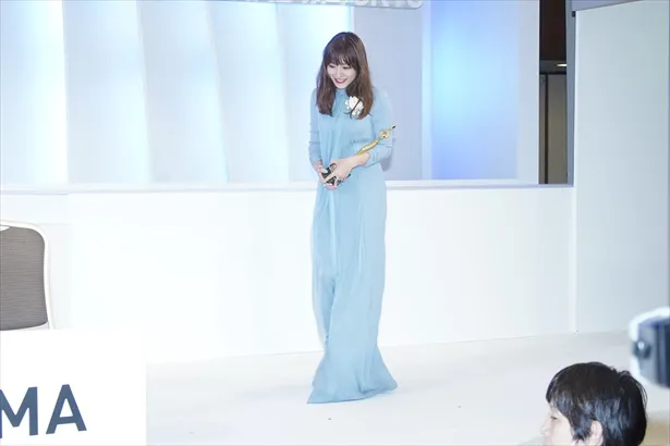 画像 石原さとみ 茶髪 ヘアスタイルチェンジで 超絶かわいいぃぃぃ 9 18 Webザテレビジョン