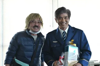 ターゲットは佐藤浩市…光石研が金髪+黒ヒゲの助監督に扮した爆笑どっきり映像解禁