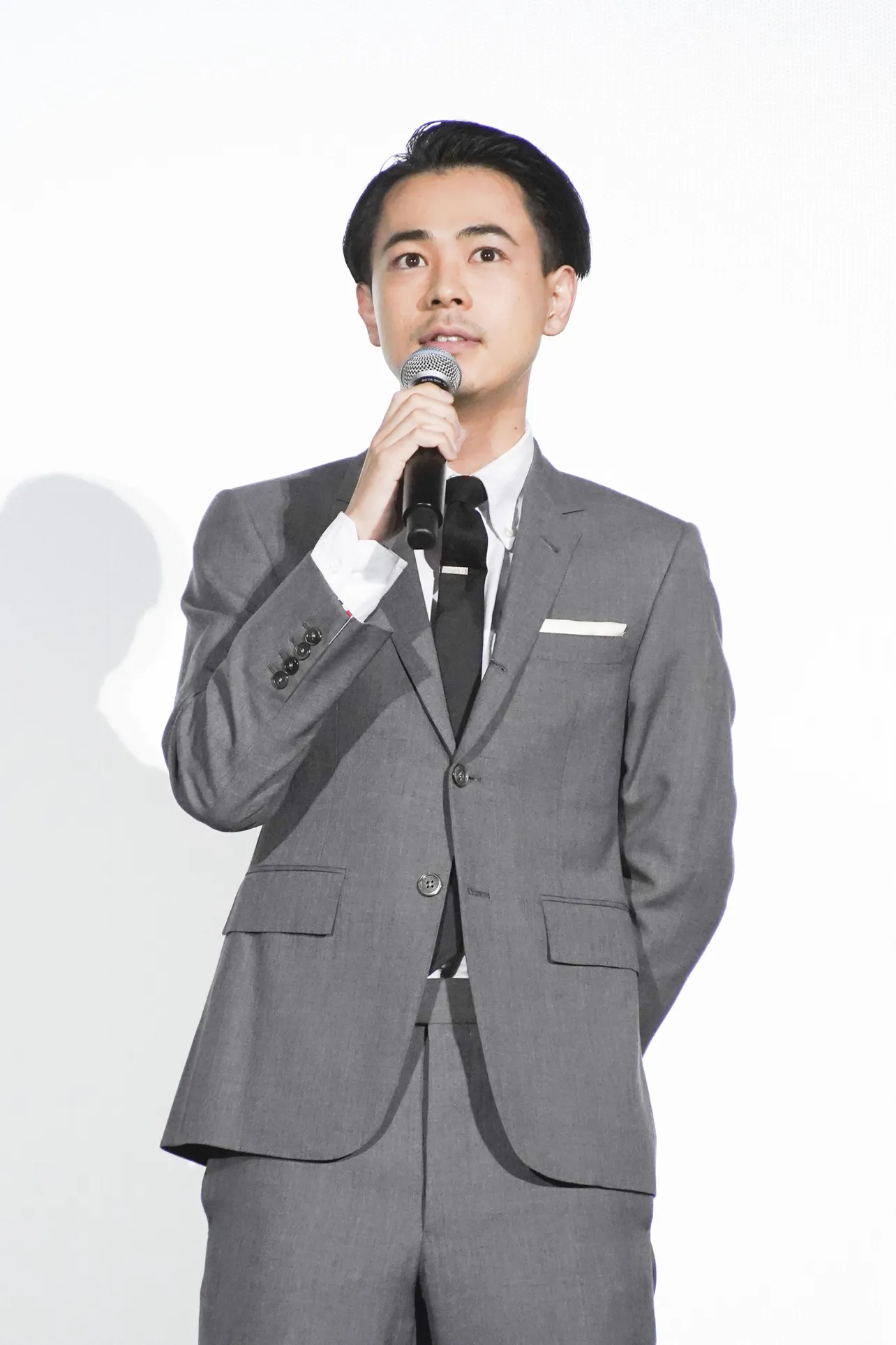 成田凌は登場するなり「何かすみません…」。会場は爆笑