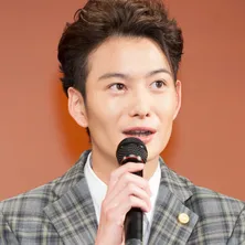 岡田将生、小学生からもイジられ「シーシー」
