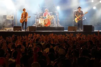 「ここには愛しかありません！」MONGOL800がファンに感謝！＜WWW!! 18＞