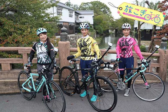 自転車好きの鈴木聖奈と、女優・秋元才加、フリーアナウンサーの平川彩佳