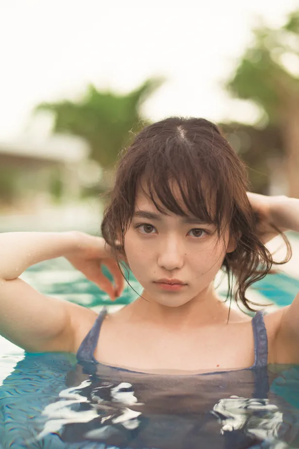 「山田杏奈ファースト写真集(仮)」(東京ニュース通信社刊)収録カット