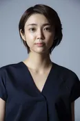 ノンナ(新木優子)の妹・沢口カンナを演じる山谷花純