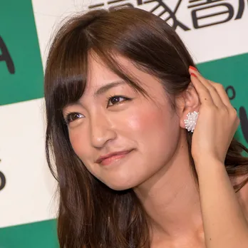 カレンダー発売の☆HOSHINO「毎日見て元気出して」