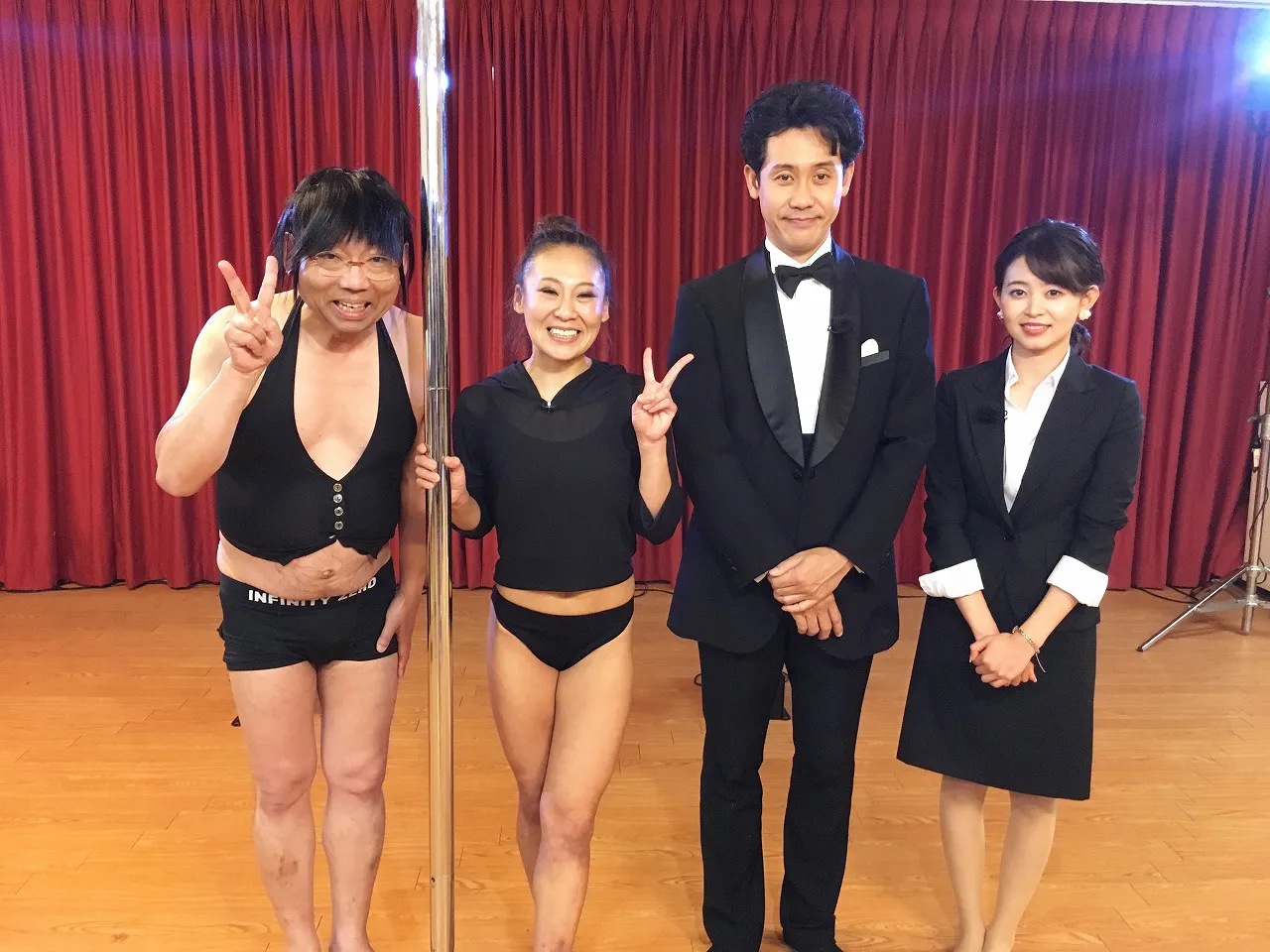 【写真を見る】大泉洋が企画したポールダンスに木村アナウンサーが挑む