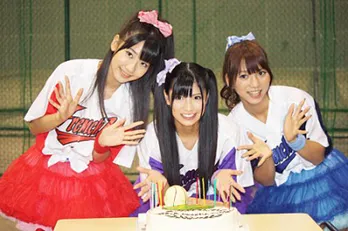 AKB新ユニット「フレンチ・キス」がファン1万人と剛球勝負!