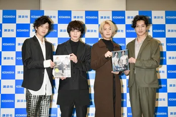 塩野瑛久「真剣にふざけました。変顔も…」“男劇団青山表参道X”がフォトブック同時発売