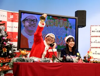 AKB48メンバーの悩みとは？ 鈴木サン拓ロースが鐘を片手に電話の前で…