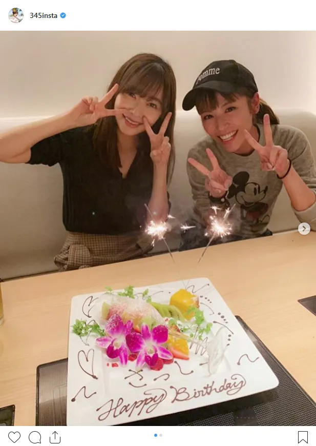 指原莉乃の誕生日を祝った若槻千夏