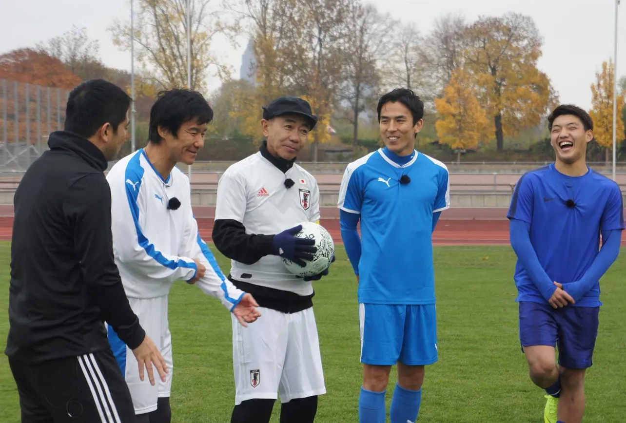 サッカー対決の1コマ