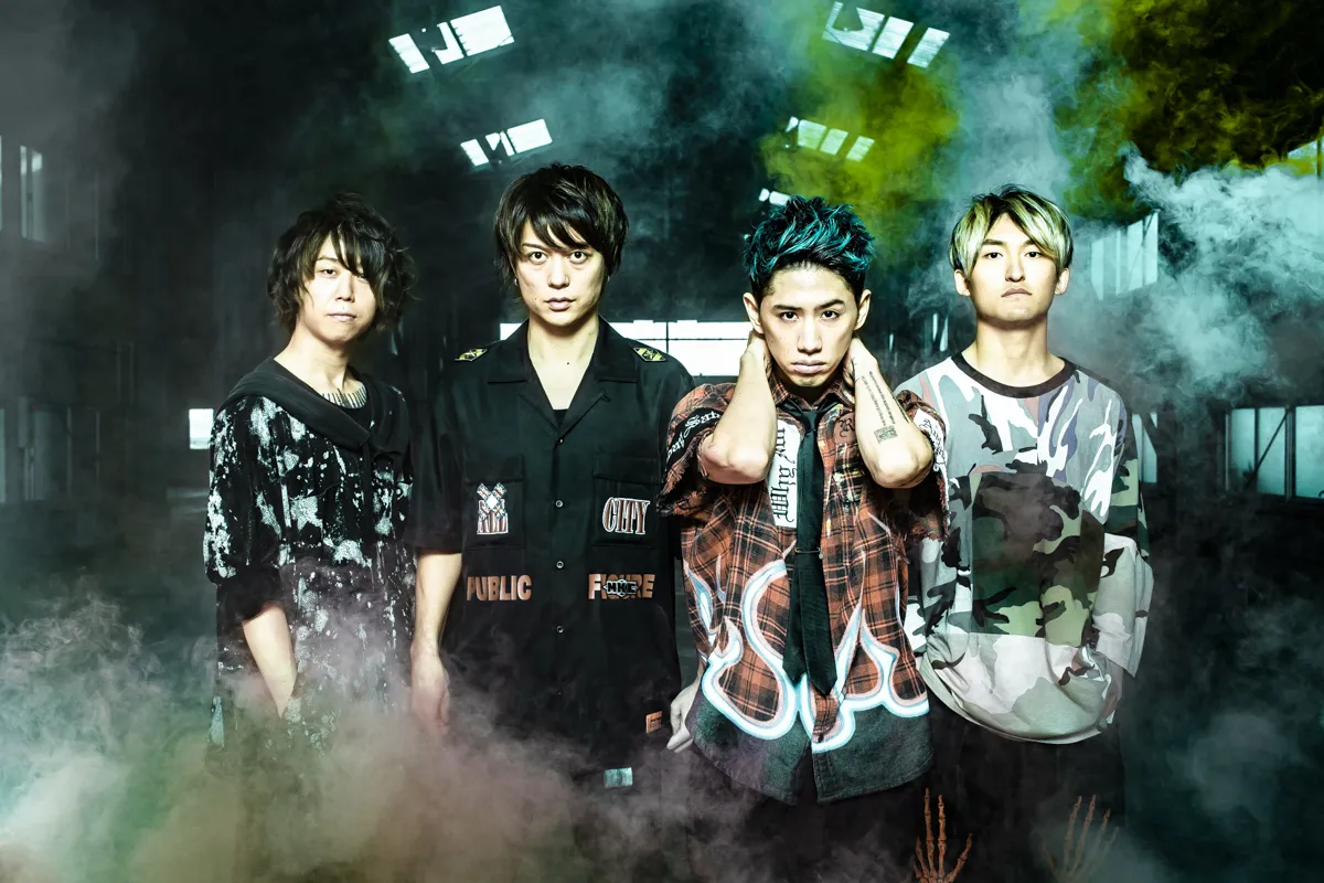 【写真を見る】主題歌を務めるONE OK ROCKと神木隆之介は普段から交流があるという