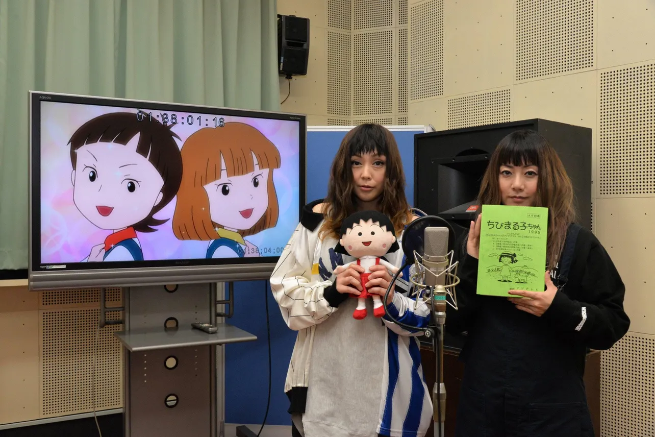 「ちびまる子ちゃん」本編に初登場するPUFFYの吉村由美(左)と大貫亜美(右)