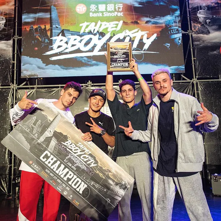 「Taipei Bboy City World Final 2018」4vs4で優勝したShigekixとメンバー