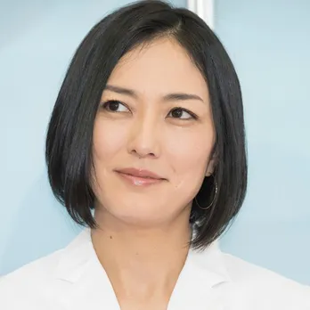 板谷由夏、篠原涼子ら“SUNNY美女軍団”との5SHOTに視線集中「エクセレントなメンバー!」