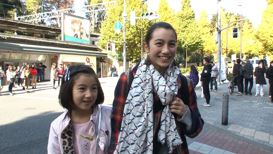 秋田県に住む「となりのトトロ」のサツキとメイのような姉妹が、メイの声の人に会うために東京へ