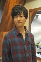 岡田龍太郎、イケメンから残念男に転落!?「歩き方や声の出し方まで意識しました」