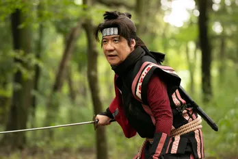 内村光良、殺陣シーンに意外なモデルが「『ドン・フライ対高山戦みたいな感じで』って言われて」<忍べ!右左エ門>