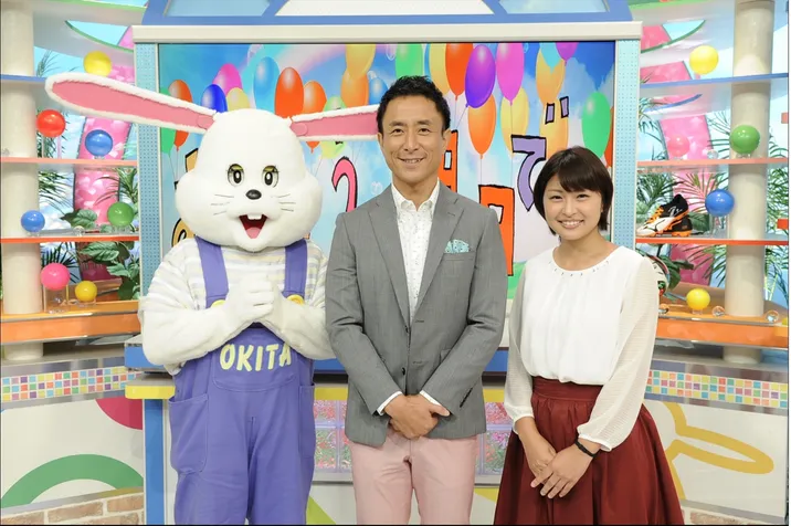 「おはよう朝日です」で、司会を務めるABCテレビの岩本計介アナ(中央)、川添佳穂アナ(右)