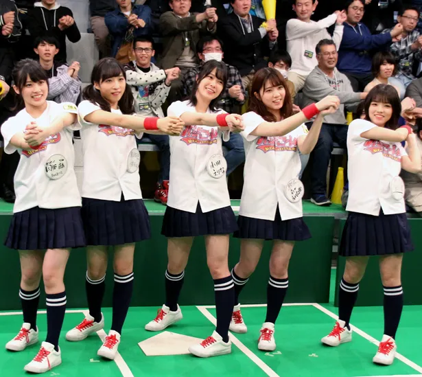 【写真を見る】2019年もAKB48チーム8・関東メンバーが“バッチバチ！”していく
