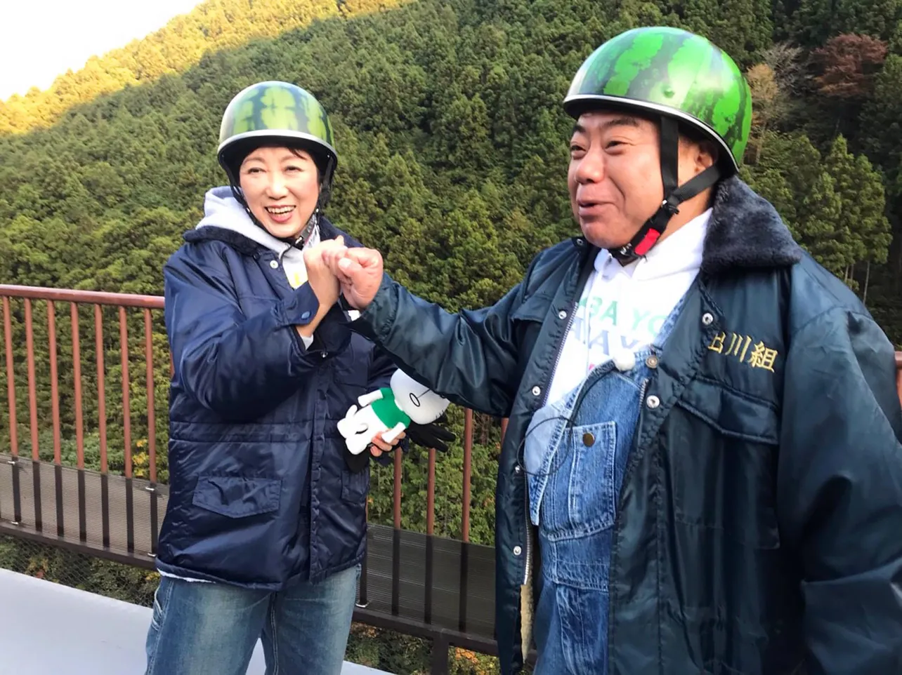 東京都の小池百合子知事が出川哲朗と電動バイクの旅に！
