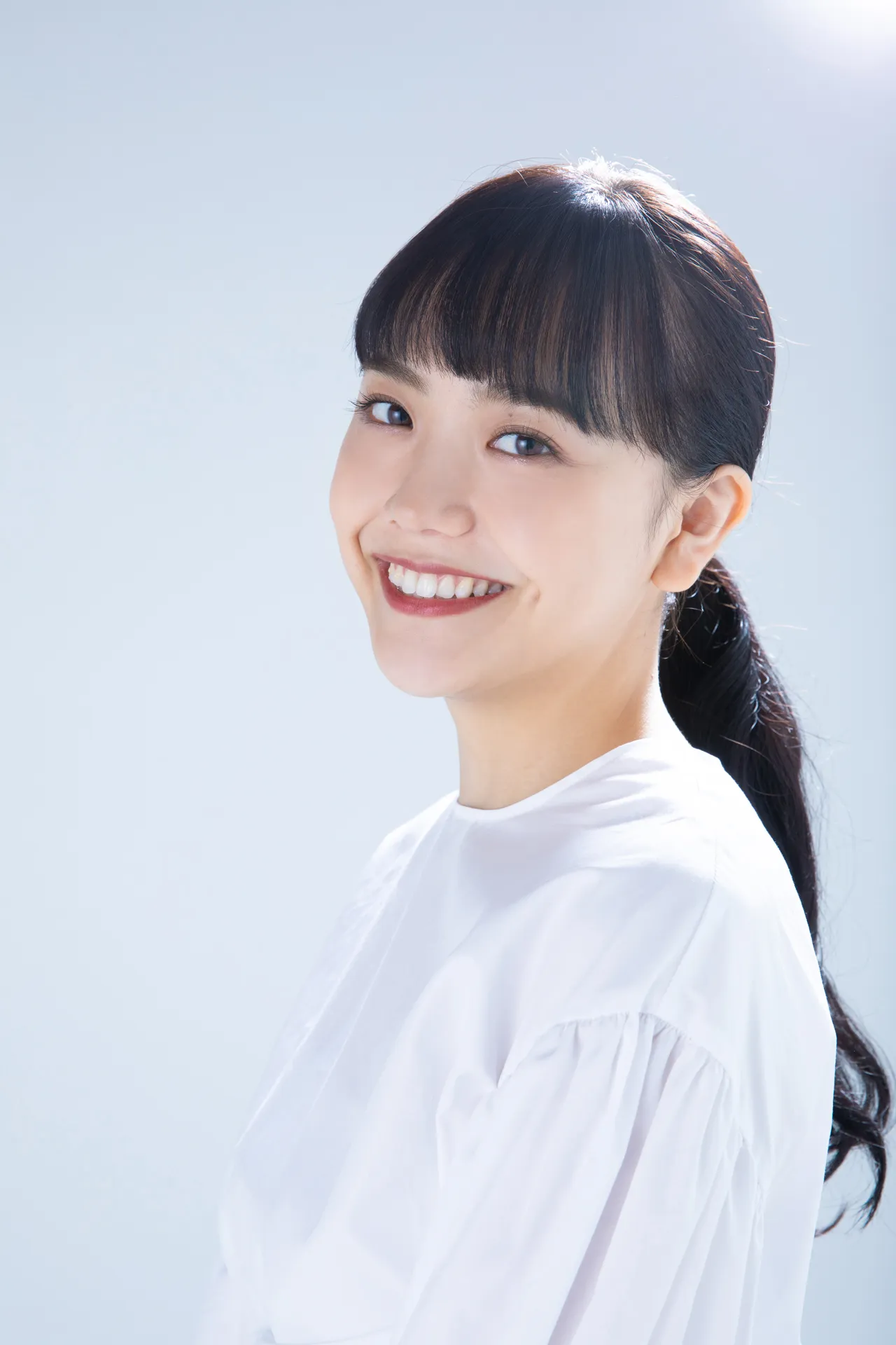 モデル、タレント、女優としてさまざまな分野で活躍中の松井愛莉