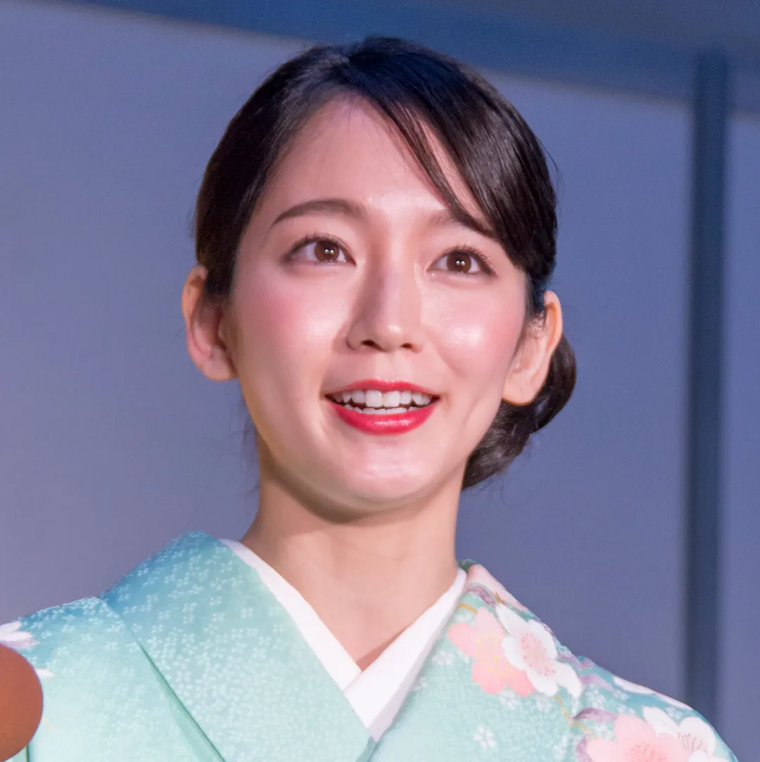 女優の吉岡里帆が自身のInstagramを更新
