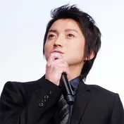 藤原竜也、蜷川幸雄さん門下の絆を明かす「苦労もたくさん一緒にしてきた“仲間”」