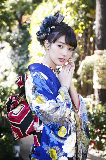 宮本茉由「どこに行っても『ワインの子だ！』って言われ…(笑)」＜晴れ着美女新春インタビュー(6)＞