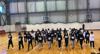 ラストアイドルが“歩く芸術”に挑戦! 汗と涙の団体行動サバイバルが開幕