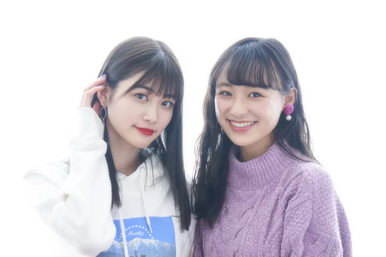 左から生見愛瑠、鈴木美羽